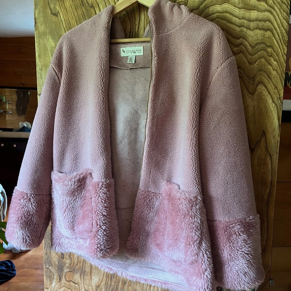 New With Tags Women's Koolaburra by Ugg Faux-Fur Overcoat Pink Size Small